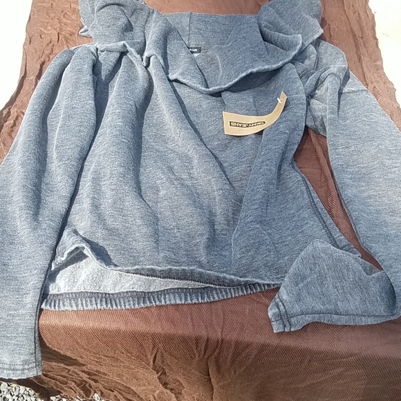 DkNY shirt - Picture 1 of 1